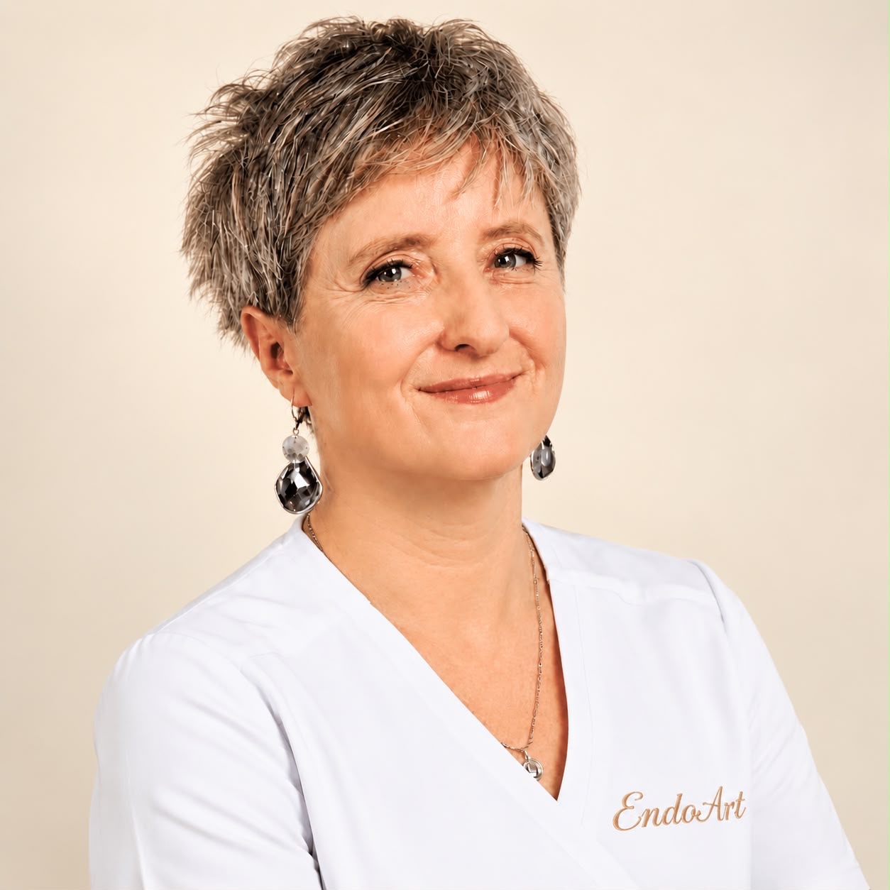 lek. Anna Czyżowska w białym fartuchu