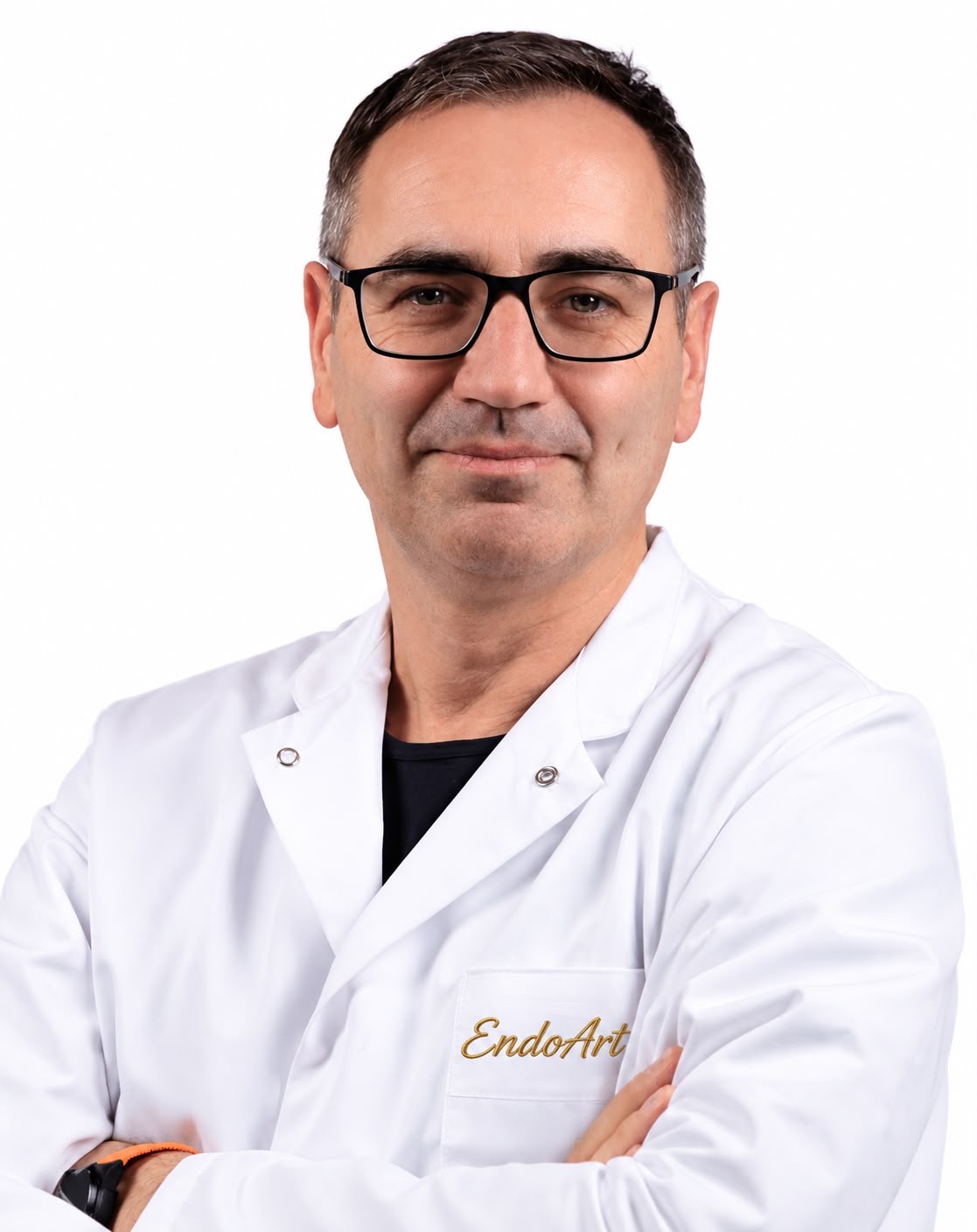 lek. Marek Fiutowski w białym fartuchu